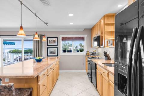 114 N Coconut Palm Boulevard, Plantation Key FL - photo 16 of 67
