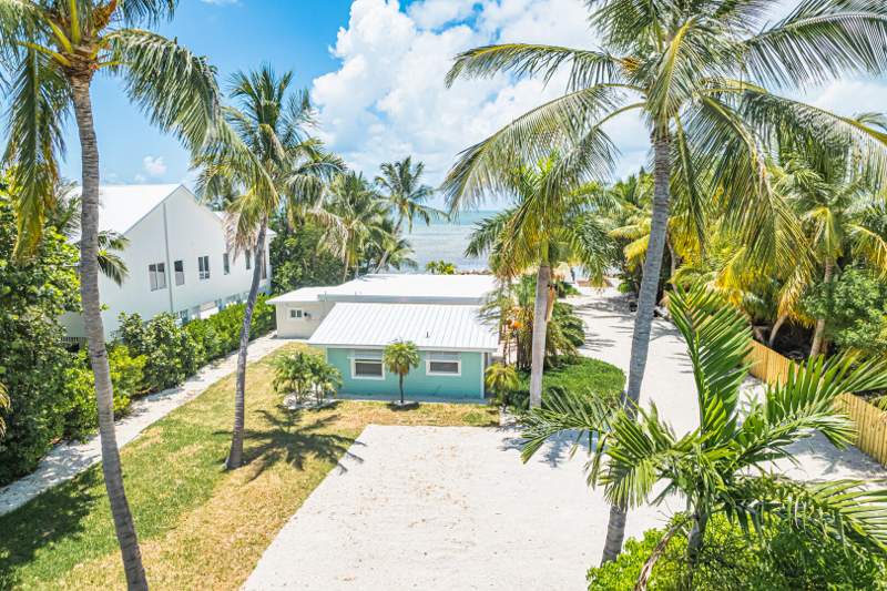 4 bedroom Multi-Units at 75433 Overseas Highway, Mat Ocean Beach (75.0), Lower Matecumbe — photo 3