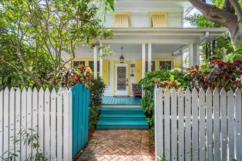3 bedroom Single Family Residence at 728 Poor House Lane, Old Town - Unrecord (1.0), Key West — photo 3