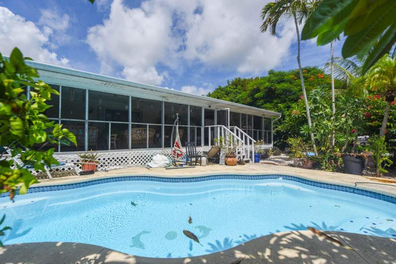 3 bedroom Single Family Residence at 545 Ixora Drive, Whispering Pines (30.5), Big Pine Key — photo 2