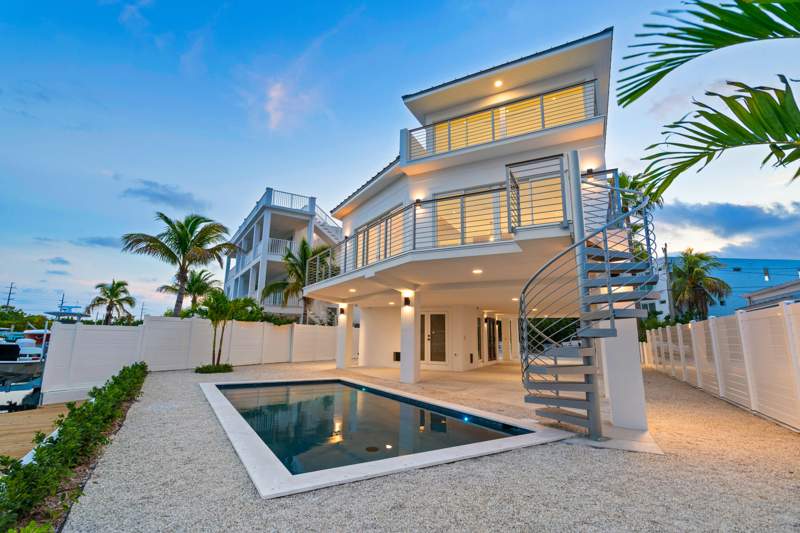 4 bedroom Single Family Residence at 108 Ellington Court, Hammer Point (93.0), Key Largo — photo 2