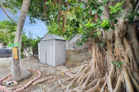 664 Colson Drive, Key Largo FL - photo 6 of 43