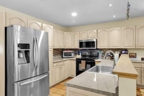 323 Bay view Avenue, Key Largo FL - photo 13 of 67