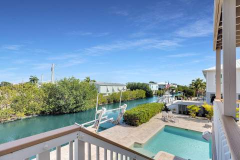 333 Indies Road, Ramrod Key FL - photo 10 of 66