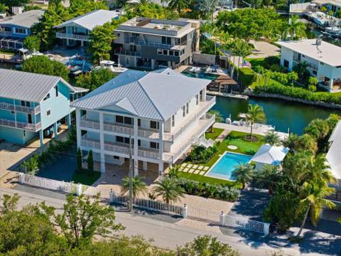 195 Ojibway Avenue, Plantation Key FL - photo 16 of 109