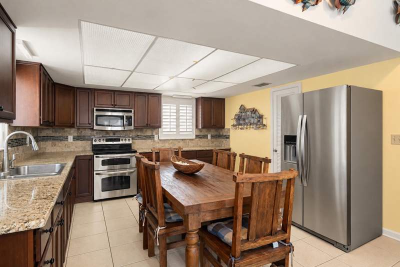 3 bedroom Single Family Residence at 161 Palermo Drive, Venetian Shores (86.0), Plantation Key — photo 5