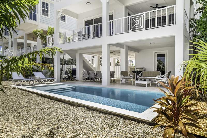 4 bedroom Single Family Residence at 815 39Th Street Gulf, Marathon Beach (49.0), Marathon — photo 2