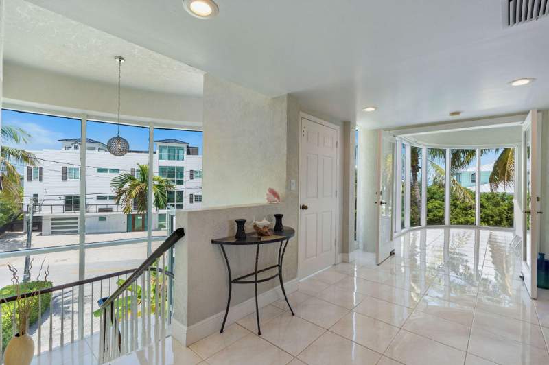 4 bedroom Single Family Residence at 101 Buena Vista Court, Port Antigua (74.5), Lower Matecumbe — photo 5