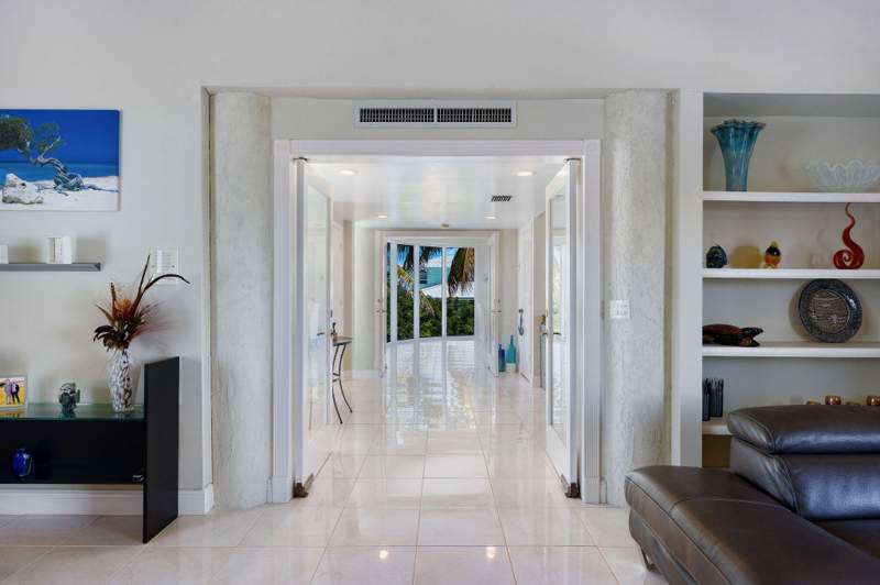4 bedroom Single Family Residence at 101 Buena Vista Court, Port Antigua (74.5), Lower Matecumbe — photo 4