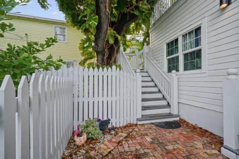 806 Florida Street #Apt 5, Key West FL - photo 7 of 21