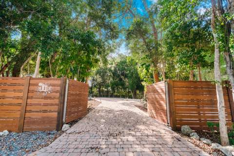 119 S Rolling Hill Road, Plantation Key FL - photo 24 of 32