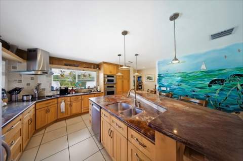 147 Gardenia Street, Plantation Key FL - photo 9 of 64