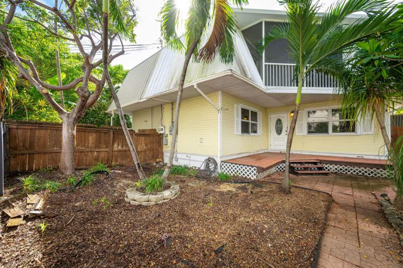 2 bedroom Townhouse at 3316 Harriet Avenue, Key West Estates (4.0), Key West — photo 2
