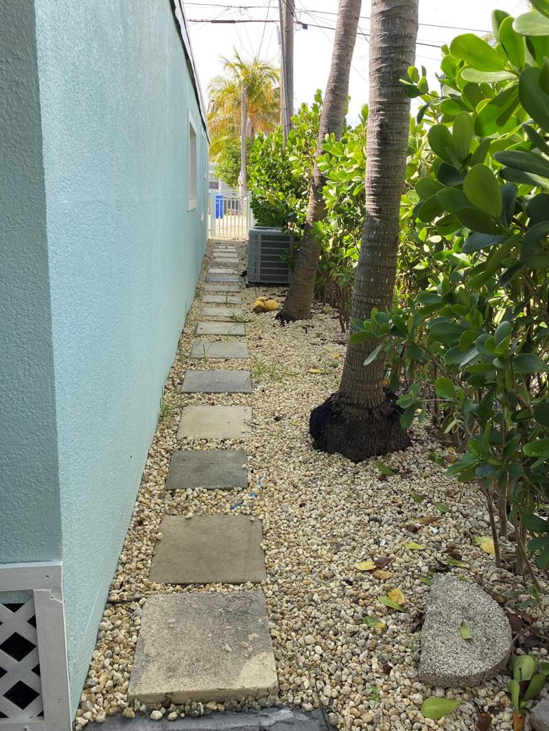 2 bedroom Mobile Home at 181 2Nd Court, Key Largo Trlr Village (101.5), Key Largo — photo 4