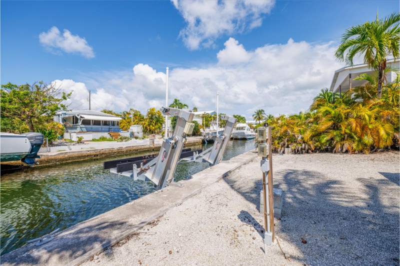 2 bedroom Mobile Home at 193 Venus Lane, Tamarac Park No 1 (10.0), Geiger Key — photo 3