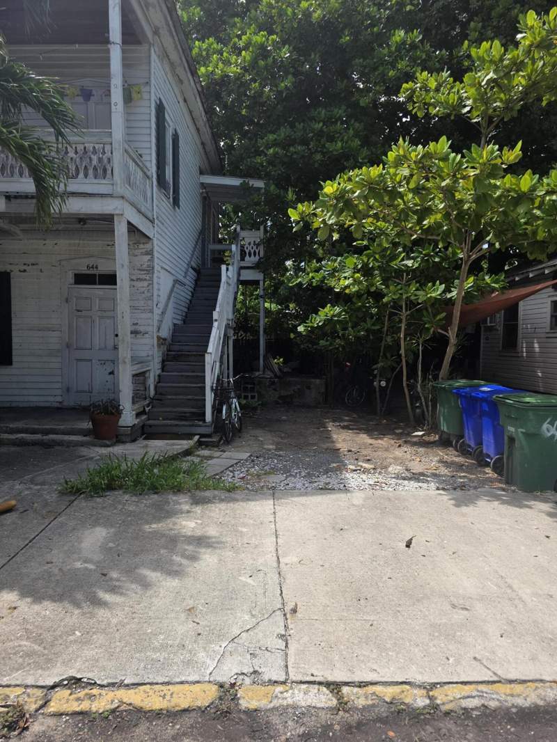 3 bedroom Duplex at 646 William Street, Old Town - Unlisted (1.0), Key West — photo 2