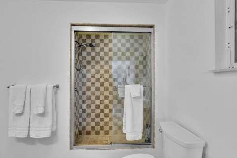 947 Gulf Drive, Summerland Key FL - photo 22 of 39