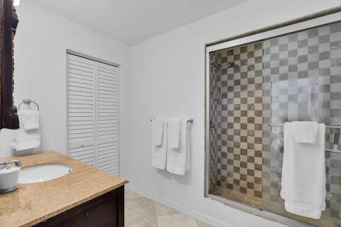 947 Gulf Drive, Summerland Key FL - photo 24 of 39