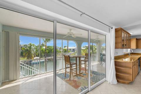947 Gulf Drive, Summerland Key FL - photo 10 of 39