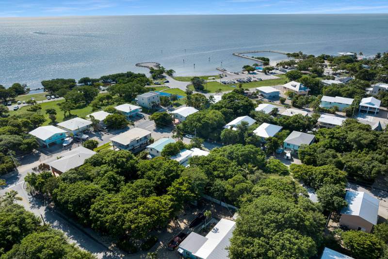 4 bedroom Single Family Residence at 108 Atlantic Avenue, Harris Ocean Park (93.0), Key Largo — photo 4