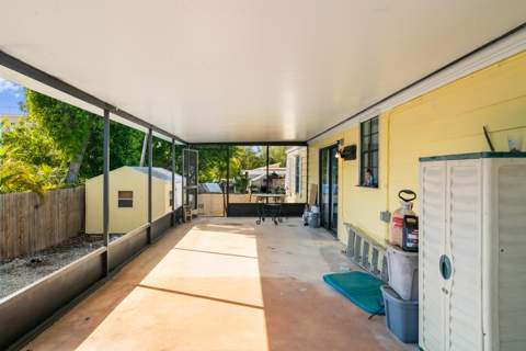 252 Oleander Drive, Key Largo FL - photo 20 of 37
