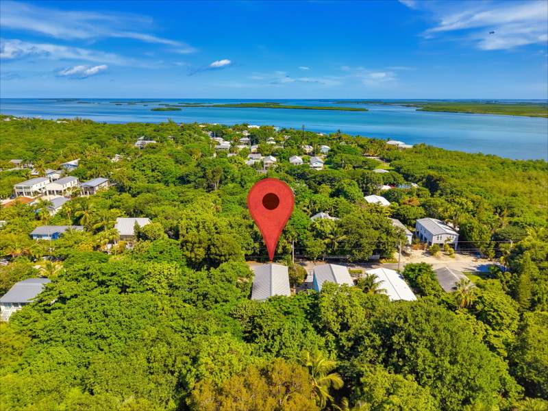 3 bedroom Single Family Residence at 19590 Tequesta Street, Indian Mound Estates (19.5), Sugarloaf Key — photo 2