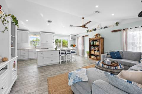 1325 Avenue H, Marathon FL - photo 6 of 47
