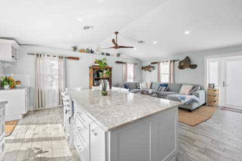 1325 Avenue H, Marathon FL - photo 7 of 47