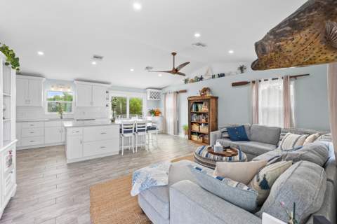 1325 Avenue H, Marathon FL - photo 11 of 47