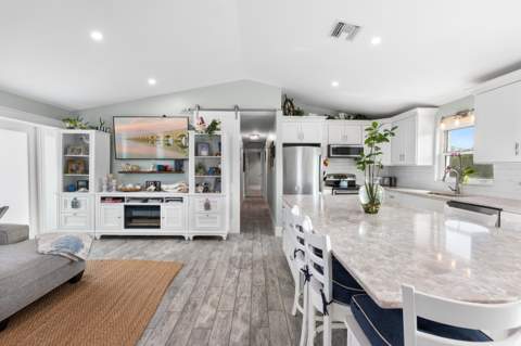 1325 Avenue H, Marathon FL - photo 12 of 47