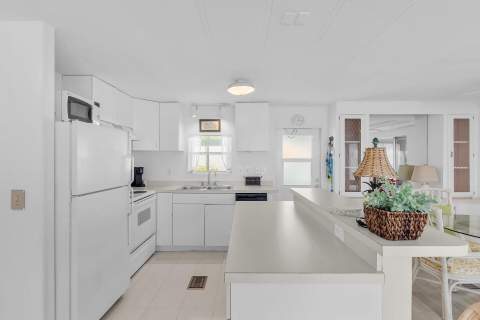 812 S Silver Circle, Key Largo FL - photo 11 of 47