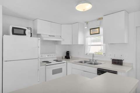 812 S Silver Circle, Key Largo FL - photo 12 of 47