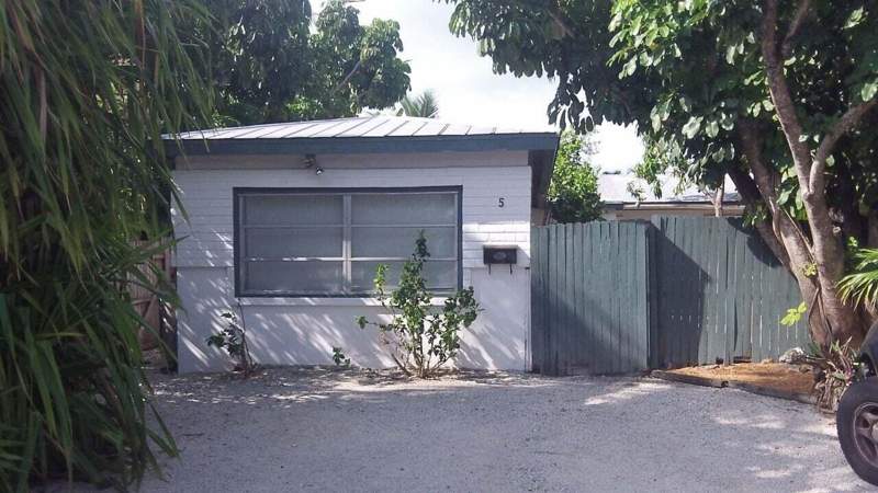 4 bedroom Multi-Units at 5 Hilton Haven Drive, Hilton Haven Sec 1 A (2.0), Key West — photo 5