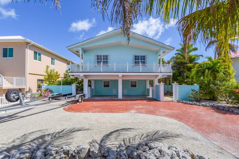 2 bedroom Single Family Residence at 667 E Caribbean Drive, Summerland Key Cove (25.0), Summerland Key — photo 2