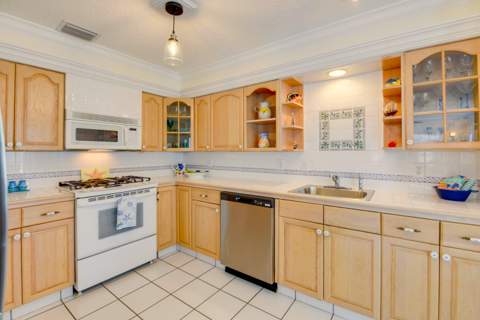 667 E Caribbean Drive, Summerland Key FL - photo 10 of 54