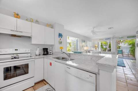 564 Porter Lane, Key West FL - photo 6 of 36