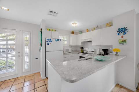 564 Porter Lane, Key West FL - photo 7 of 36
