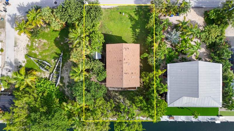 2 bedroom Single Family Residence at 22960 Sharp Lane, Cutthroat Harbor Est (23.0), Cudjoe Key — photo 3