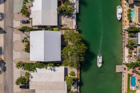 391 10th Street, Key Colony FL - photo 8 of 38