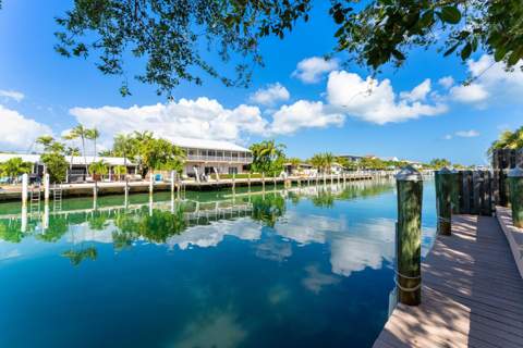 391 10th Street, Key Colony FL - photo 10 of 38