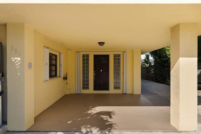 3 bedroom Half Duplex at 391 10th Street, Key Colony Bch 1st Addn Amd Plat (53.5), Key Colony — photo 5