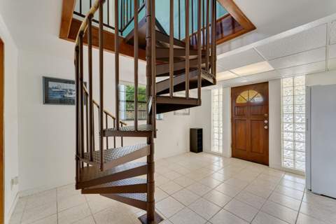 391 10th Street, Key Colony FL - photo 13 of 38
