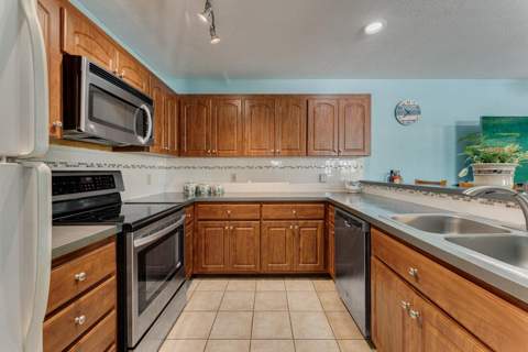 391 10th Street, Key Colony FL - photo 18 of 38