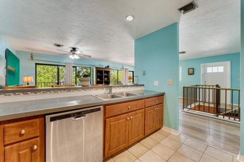 391 10th Street, Key Colony FL - photo 19 of 38