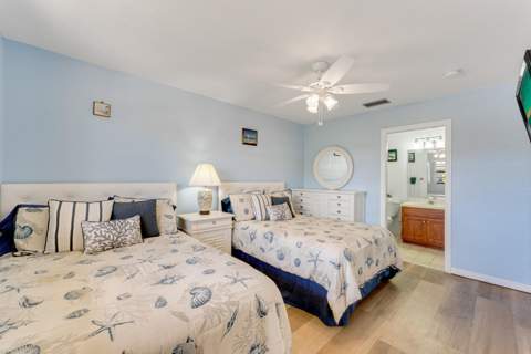 391 10th Street, Key Colony FL - photo 24 of 38