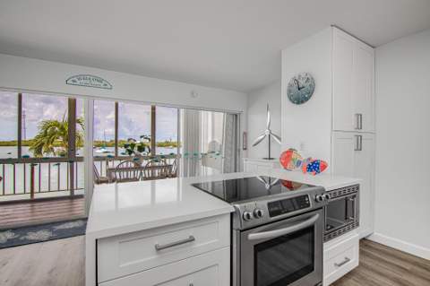 303 Sombrero Boulevard #207, Marathon FL - photo 13 of 31