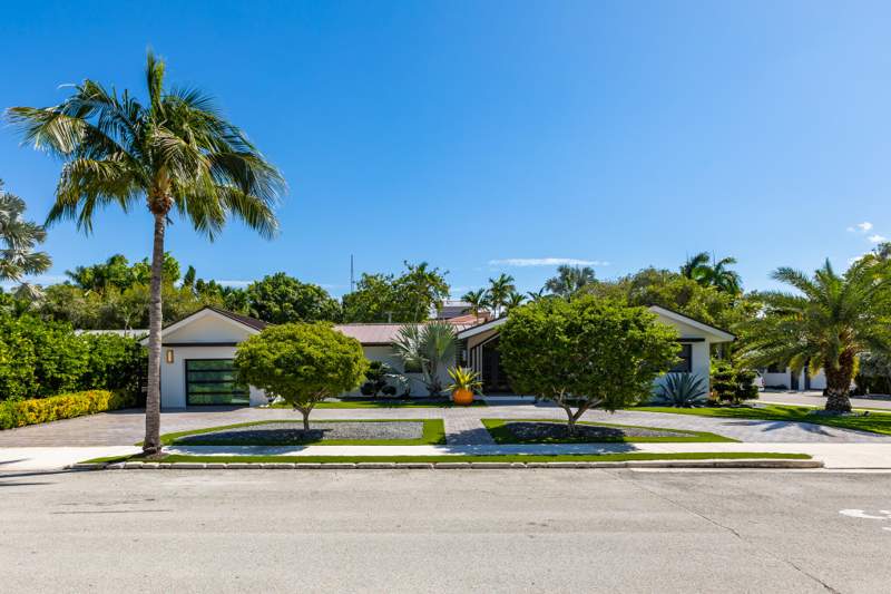 4 bedroom Single Family Residence at 1100 Johnson Street, Martello Towers (1.0), Key West — photo 2
