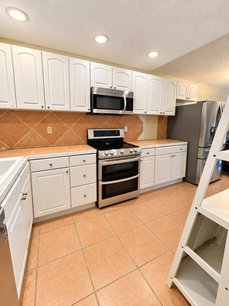 1 bedroom Condominium at 79901 Overseas Highway #220, Palms of Isla (80.0), Upper Matecumbe Key Islamorada — photo 4
