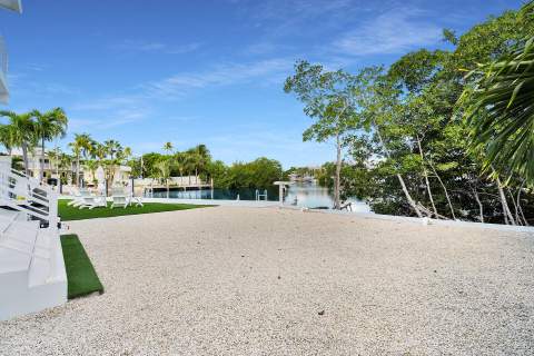 107 Azalea Street, Plantation Key FL - photo 7 of 76
