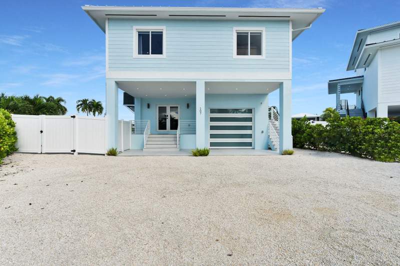 5 bedroom Single Family Residence at 107 Azalea Street, Plant Key Colony (90.0), Plantation Key — photo 4